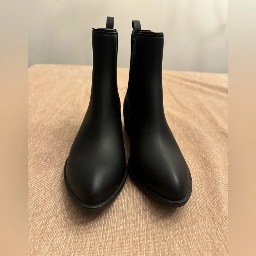 Like new! Jeffrey Campbell Havana Last Rain Boot, sz 7